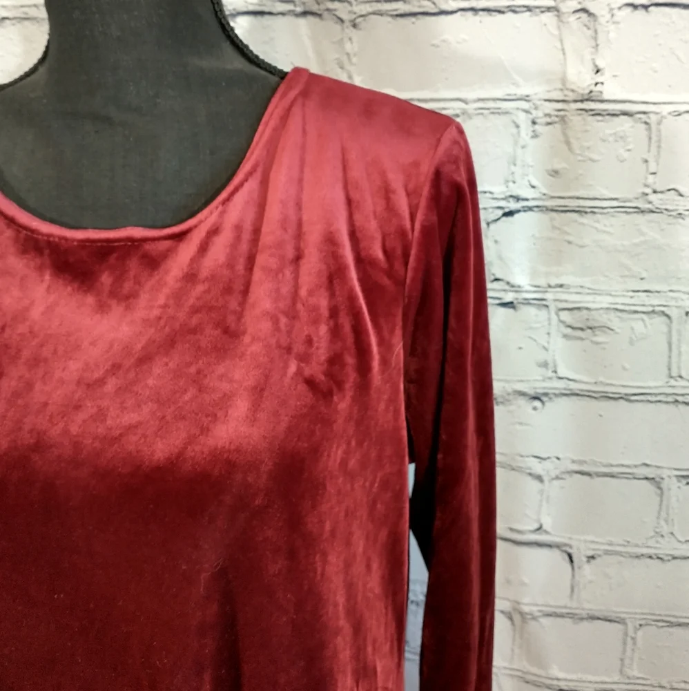 Kathy Ireland Red Velvet dress - Picture 2 of 5